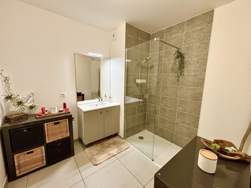 appartement-2 chambres-terrasse-parking
