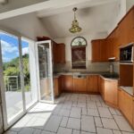 maison-4 chambres-terrasse-jardin-garage-vue-montagnes