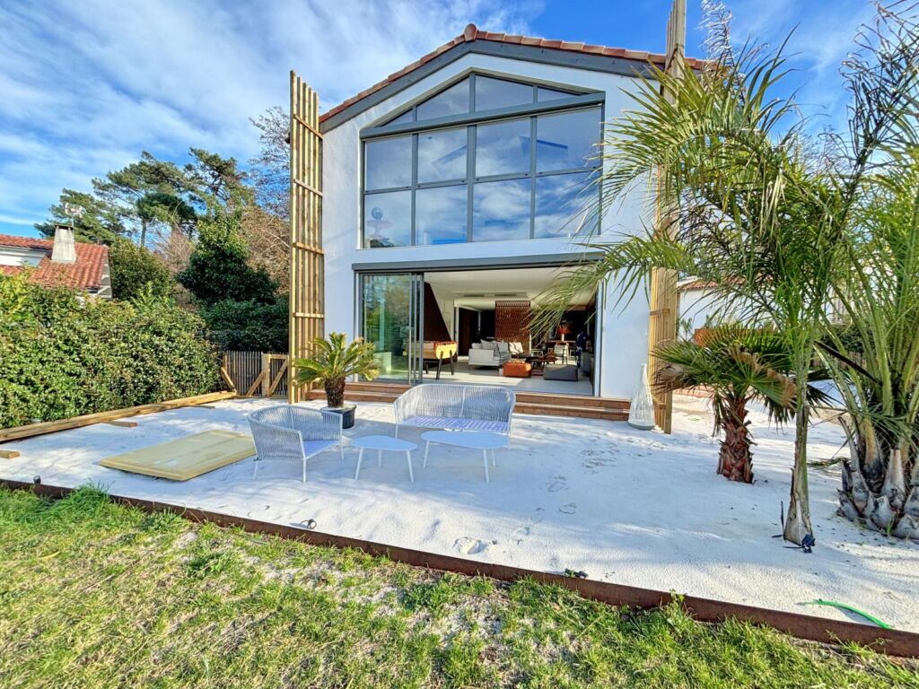 maison-8 pieces-terrasses-balcons-jardin