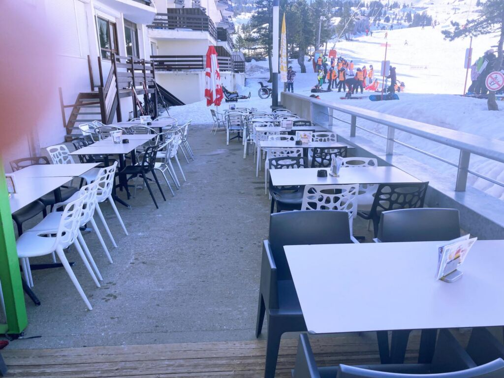 Restaurant-terrasse-station de ski