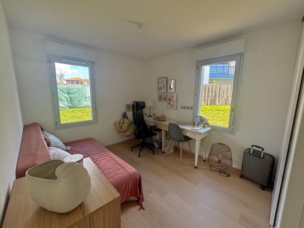 appartement-proche centre-terrasse-jardin-parking