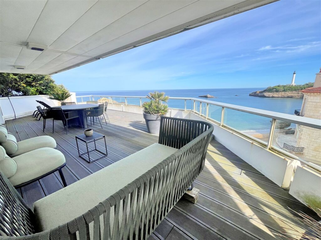 appartement-miramar-biarritz-2 pieces-terrasse-parking