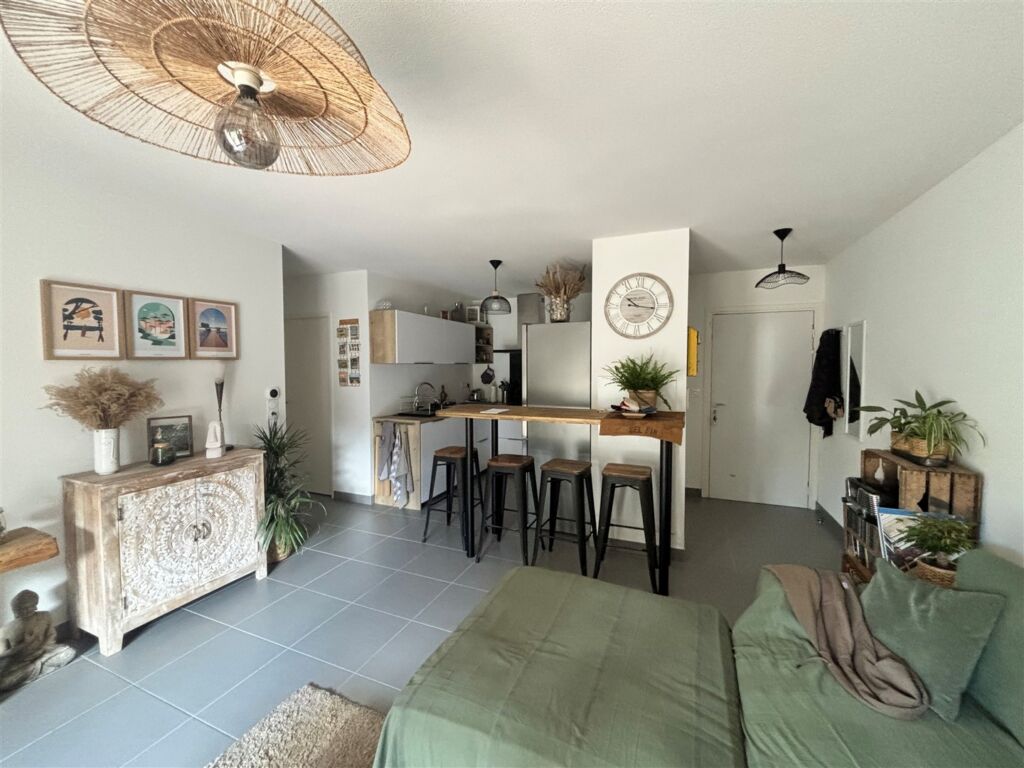 appartement-2 chambres-parkings-terrasse-jardin