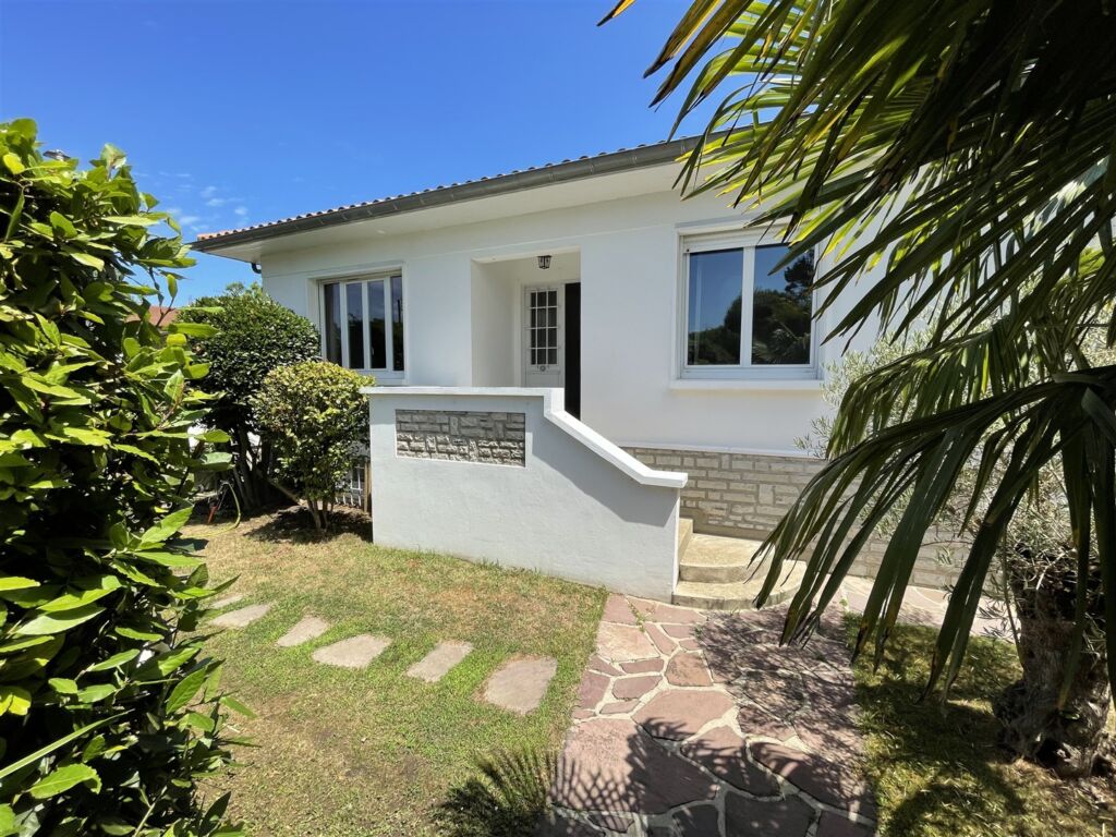 maison-5 chambres-parc hiver-piscine-terrasse-garage