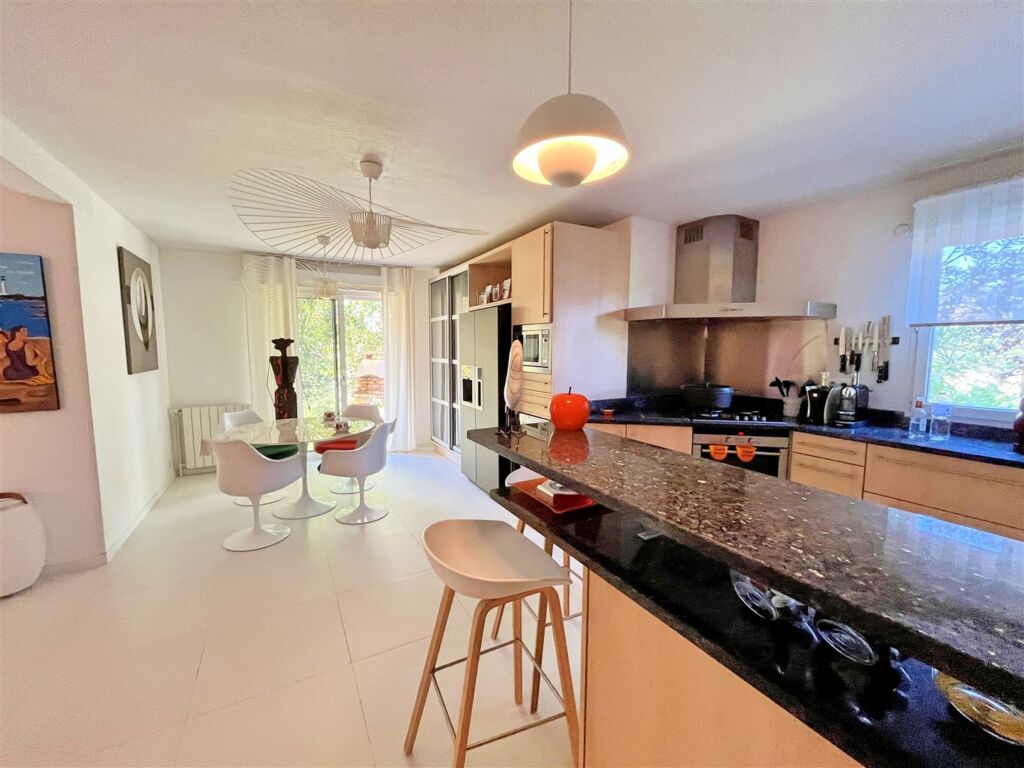 appartement-anglet-saint-jean-3pieces-2chambres-garage-parking